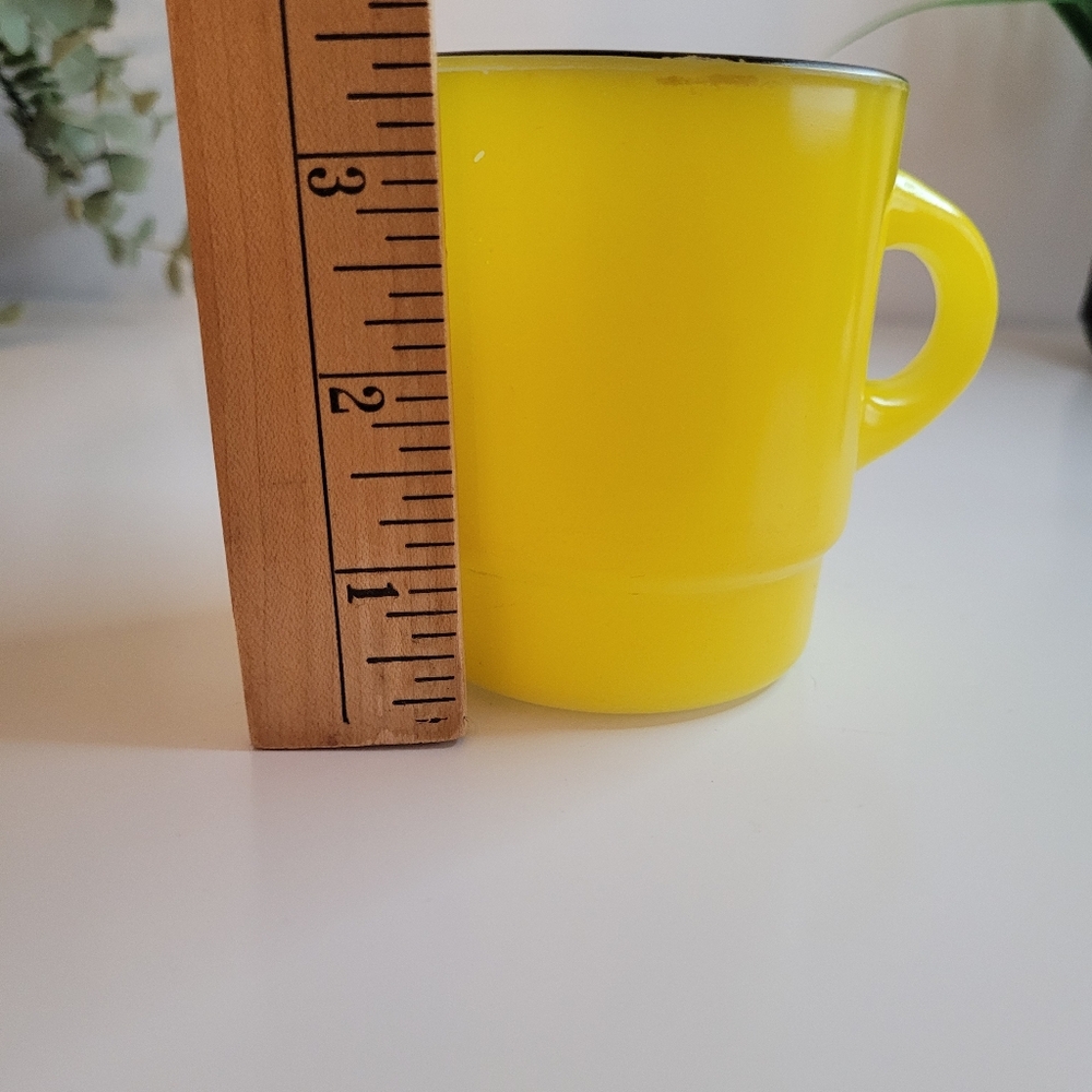 Anchor Hocking Fire King Glass Ware Yellow Glass Mug Black Rim C Handle